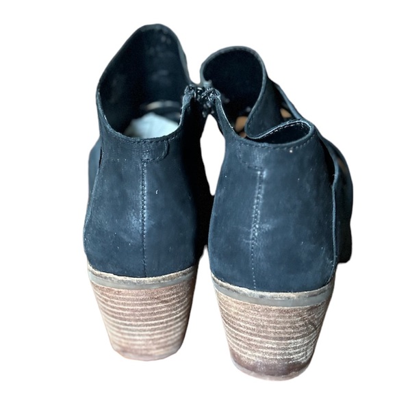 Lucky Brand sliced black leather bootie size 8.5 stacked heel - Picture 4 of 6